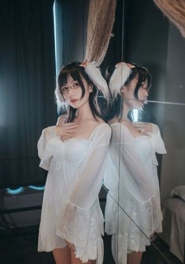 双性猛烈撞击灌满白浊花液h