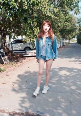 小浪货腿打开水真多真紧