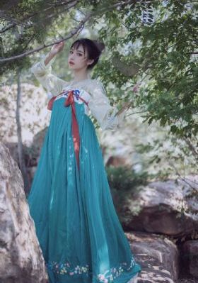 上官婉儿的乳液狂飙