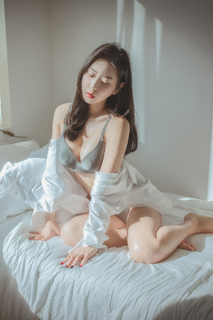 挺进绝色老师的紧窄小肉六视频