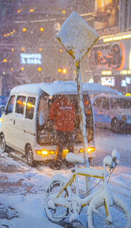 2023浪漫城市雪景壁纸高清 有幸一起淋过雪此生也算共白头