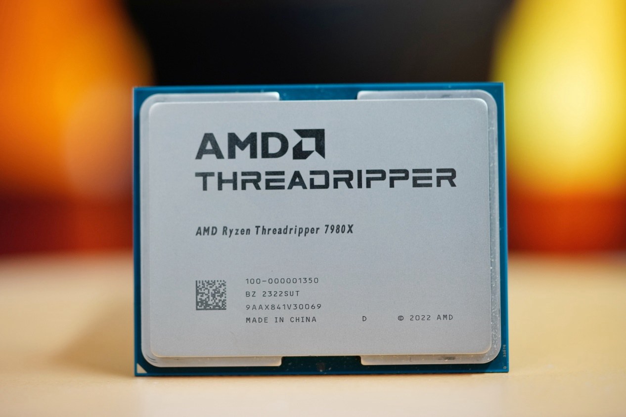 史上最牛桌面处理器，AMD线程撕裂者7980X图赏