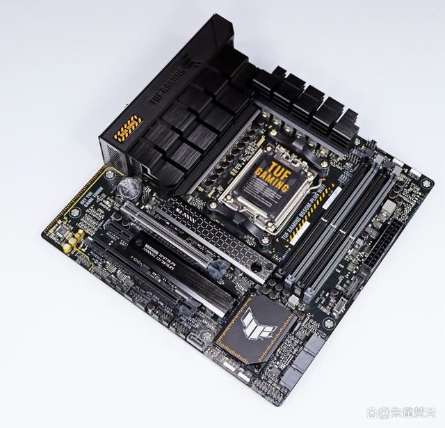 AMD锐龙7800X3D和14900K两款顶级游戏U怎么选 两款处理器测评