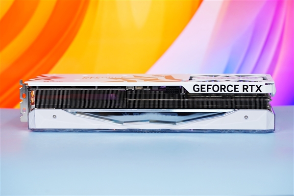 可拆卸透明外壳！影驰GeForce RTX 4080 SUPER星曜图赏