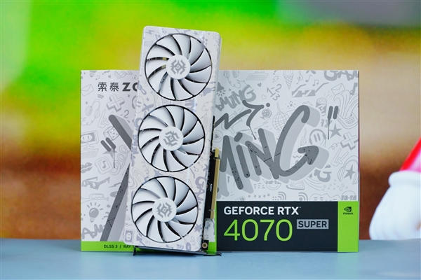 梦幻斑斓！索泰RTX 4070 SUPER X-GAMING OC欧泊白图赏