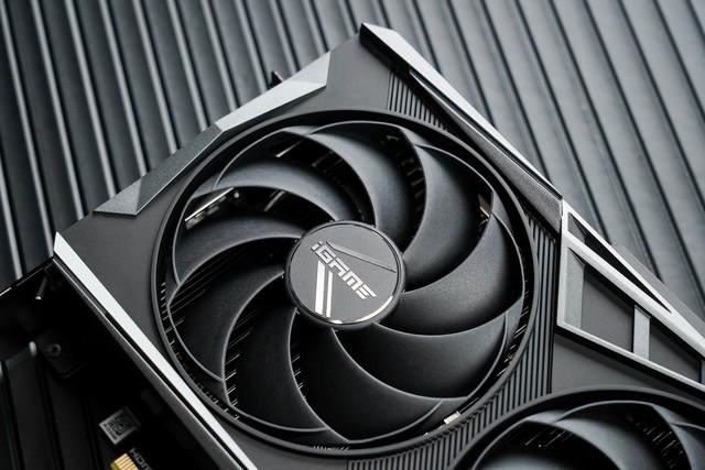 适合AI生产力+4K游戏! iGame RTX 4070 Ti SUPER火神显卡详细评测