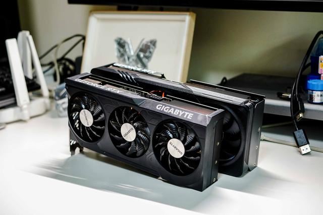 Super超能力加持!技嘉RTX4070Super魔鹰显卡拆解与一键超频图文教程