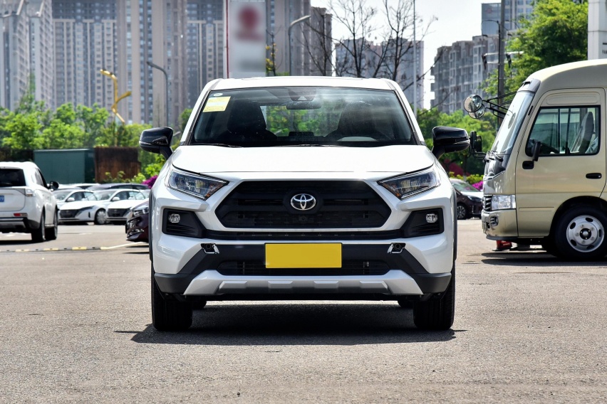 售17.68万起，两种动力三种四驱，一汽丰田-RAV4荣放可以买吗？