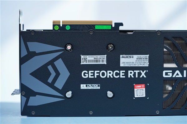 黑曜石设计！耕升RTX 4080 SUPER炫光显卡图赏