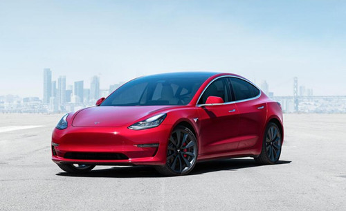 特斯拉新款Model 3现身得克萨斯工厂新车停放区 可能产自加州