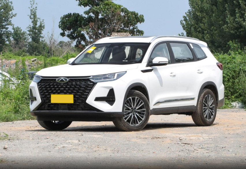 15万内买家用SUV，长安CS75 PLUS和瑞虎8 PRO谁更好？