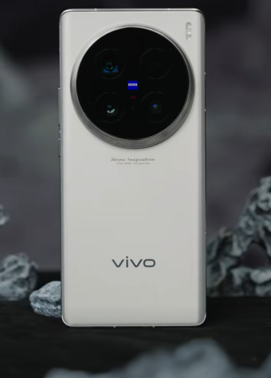 2亿像素影像灭霸！vivo X100 Ultra真机上手：硕大环形相机