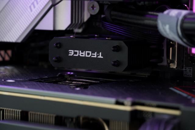 14900K+Z790+RTX4080S游戏性能如何? 高端海景房主机组装教程