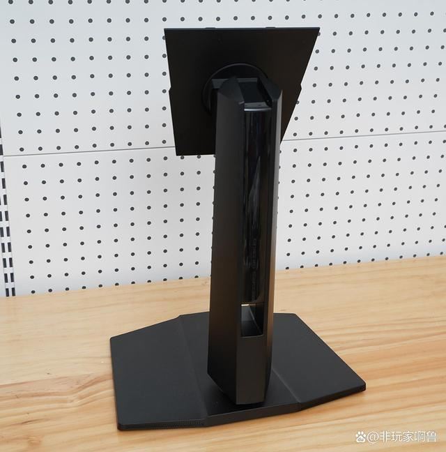 27英寸顶级电竞显示器 微星MPG 271QRX QD-OLED体验测评