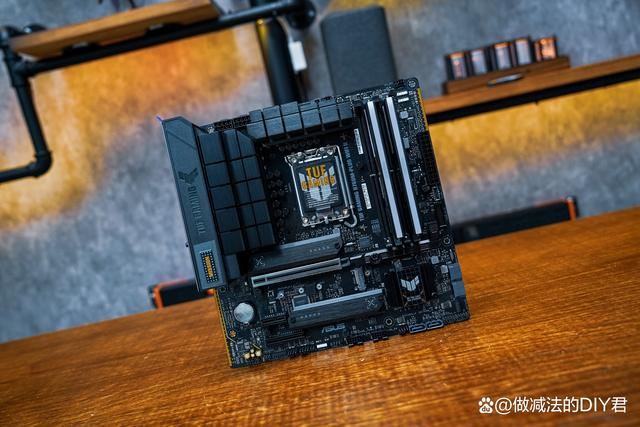 I5 13600KF+B760M重炮手+TUF RTX4070TIS主机组装教程