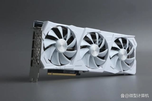 DLSS 3体验2K黑悟空! 耕升GeForce RTX 4070 SUPER踏雪OC定制版评测