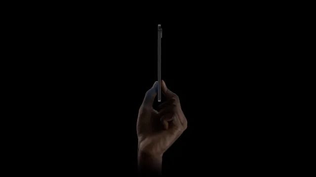 iPhone Slim被”阉割”了，只有一颗摄像头！