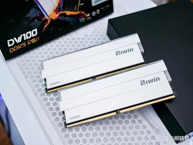 轻松8400MHz! 佰维DW100时空行者DDR5 6800 RGB 32GB套装测评