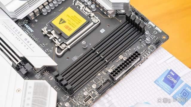 24年12700KF还值得入手吗? 微星Z790刀锋钛索泰4070SUPER欧泊白测评