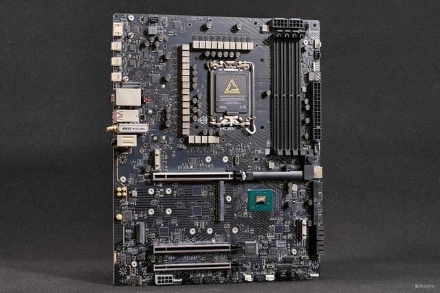 打造低调而卓越的Ai PC! 微星MEG Z890 ACE 战神主板深度测评