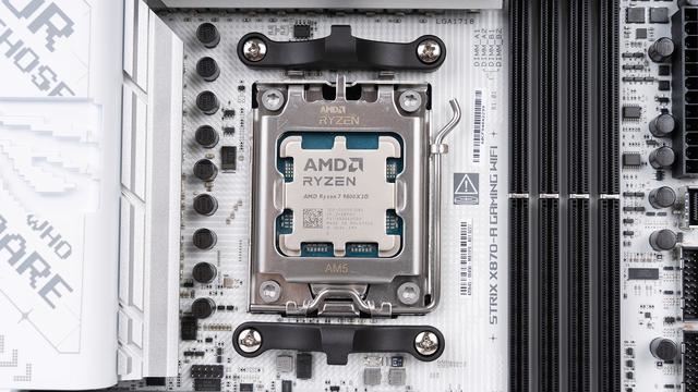 再次封神最强游戏CPU! AMD锐龙7 9800X3D+ROG X870吹雪装机测评