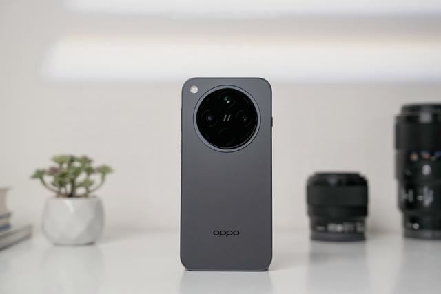 同样是直屏的OPPO Find X8和小米15哪款更值得购买? 区别对比分析