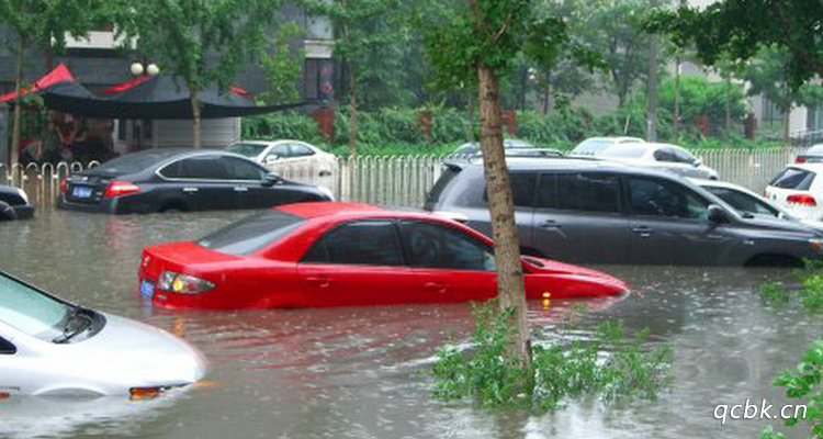 暴雨车被淹了保险赔吗(暴雨车被淹了保险怎么赔偿)