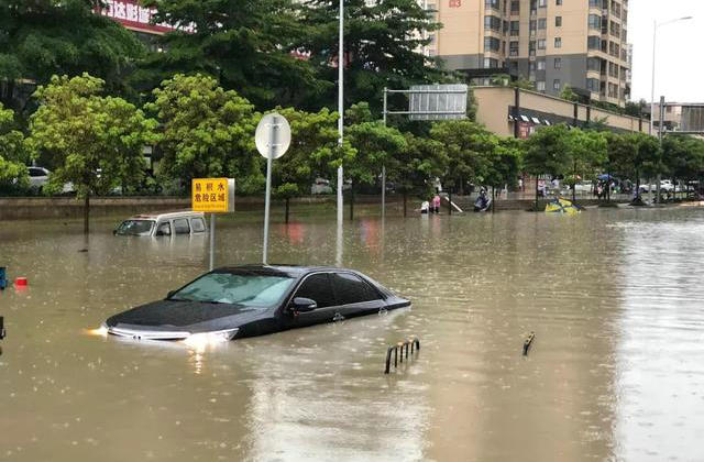 水到车轮一半了车内会进水吗(水刚到车轮一半属于泡水吗)