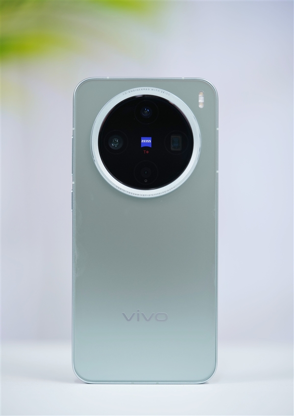 最强悍的小屏旗舰！vivo X200 Pro mini钛青图赏