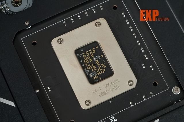 双槽DDR5内存超频T0选手! 微星MEG Z890 UNIFY-X 暗影主板评测