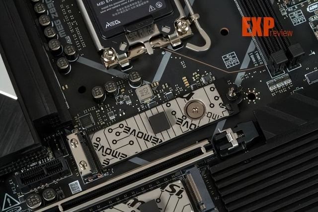 双槽DDR5内存超频T0选手! 微星MEG Z890 UNIFY-X 暗影主板评测