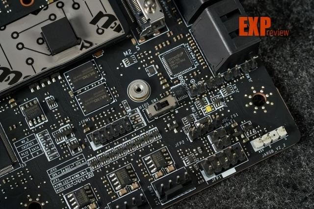 双槽DDR5内存超频T0选手! 微星MEG Z890 UNIFY-X 暗影主板评测