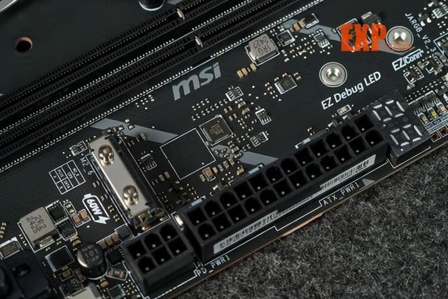 双槽DDR5内存超频T0选手! 微星MEG Z890 UNIFY-X 暗影主板评测