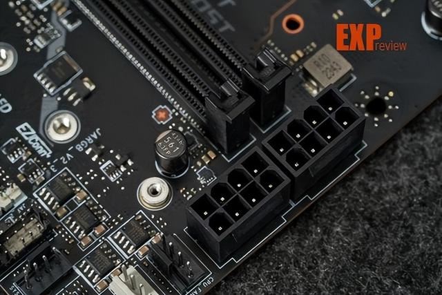 双槽DDR5内存超频T0选手! 微星MEG Z890 UNIFY-X 暗影主板评测