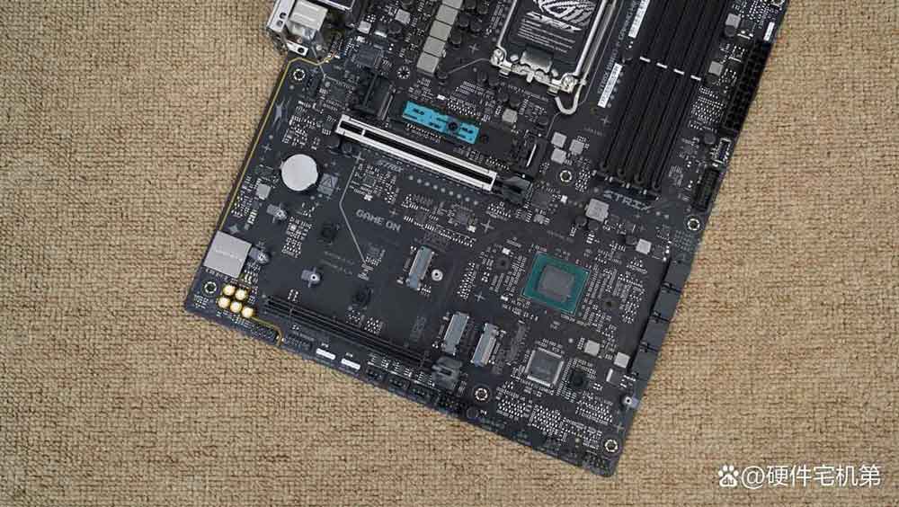 ROG STRIX B860-F GAMING WIFI主板怎么样? 开箱图赏