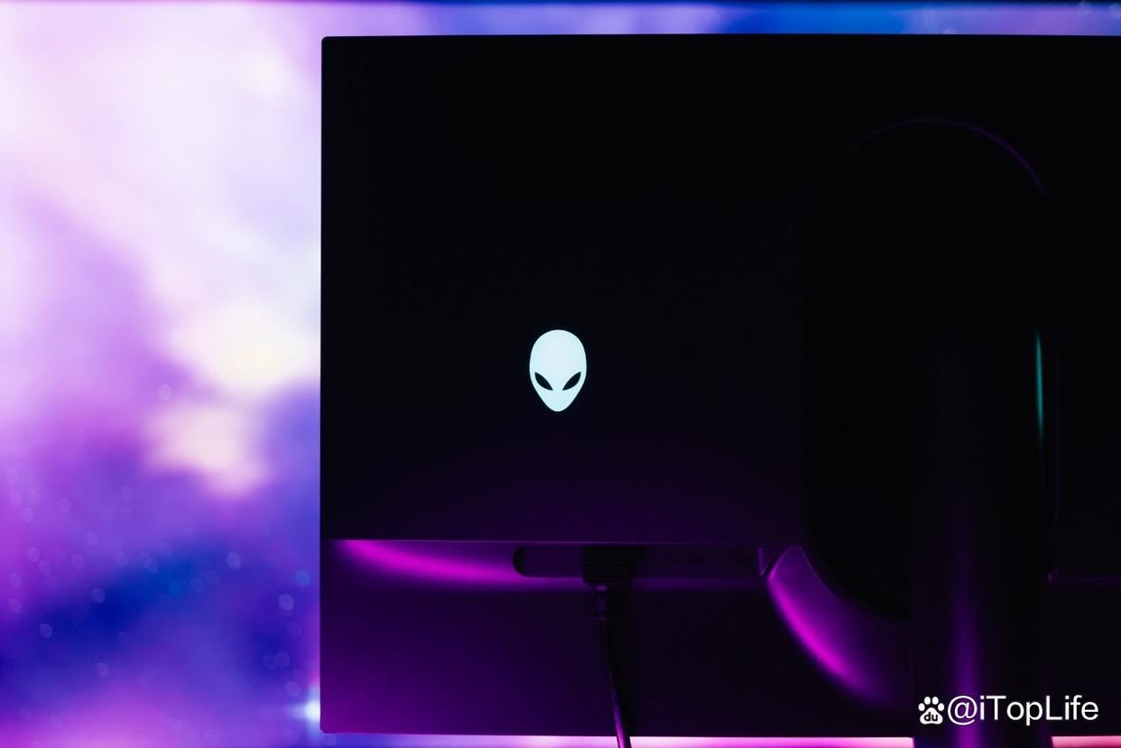 当4K与360Hz全都要! Alienware外星人AW2725QF游戏显示器全面评测