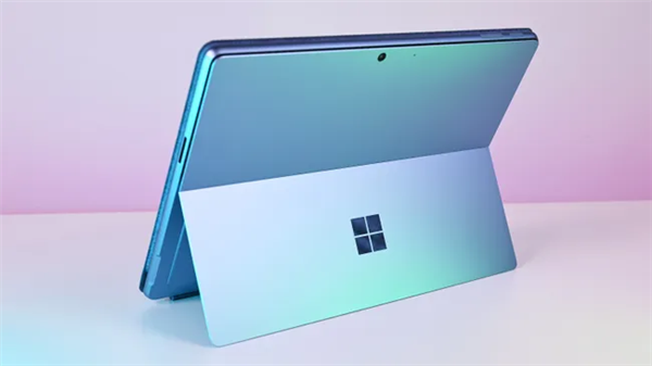 直接与iPad Pro竞争！微软正开发小尺寸Surface Pro：搭载骁龙X