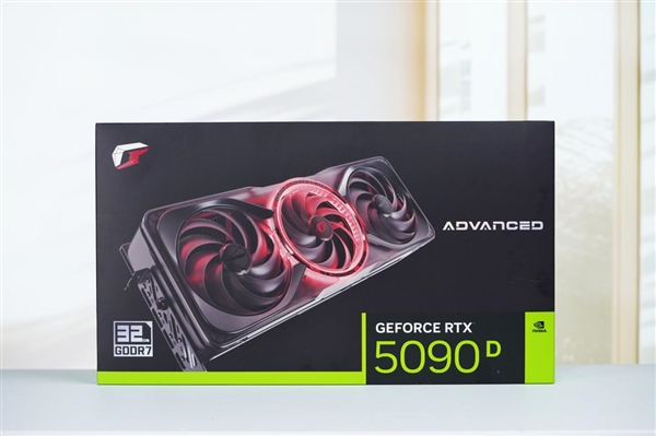 国行特供游戏利器！七彩虹iGame RTX 5090D Advanced 32GB显卡图赏