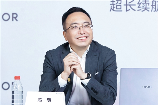 赵明辞职微博认证改为前荣耀CEO 前华为悍将李健接任