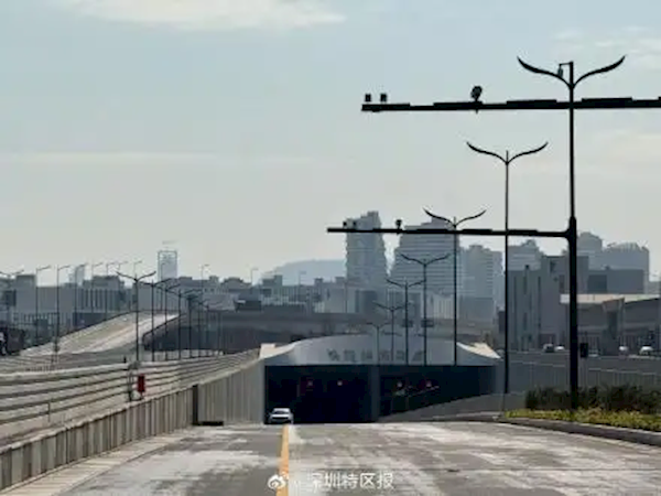 深圳首条海底隧道通车！以后通行就像是在“海底总动员”了