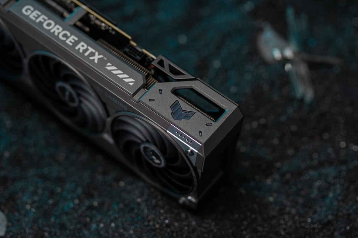 DLSS4加持神卡登场! 华硕TUF GAMING RTX 5070Ti显卡全面测评