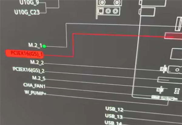 2.5万元买的RTX 5090D升级驱动后变砖！GPU核心可能烧了