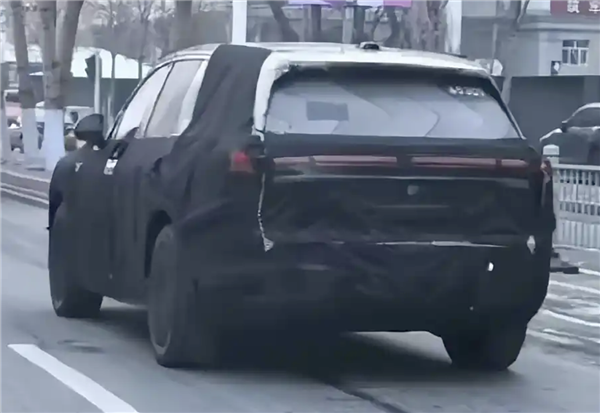 乐道中大型SUV L80路试谍照曝光：预计三季度交付