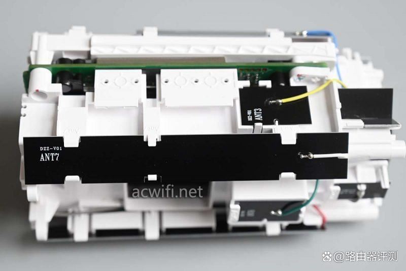 4G/5G全网通! FiberHome烽火5G CPE Air路由器拆机评测