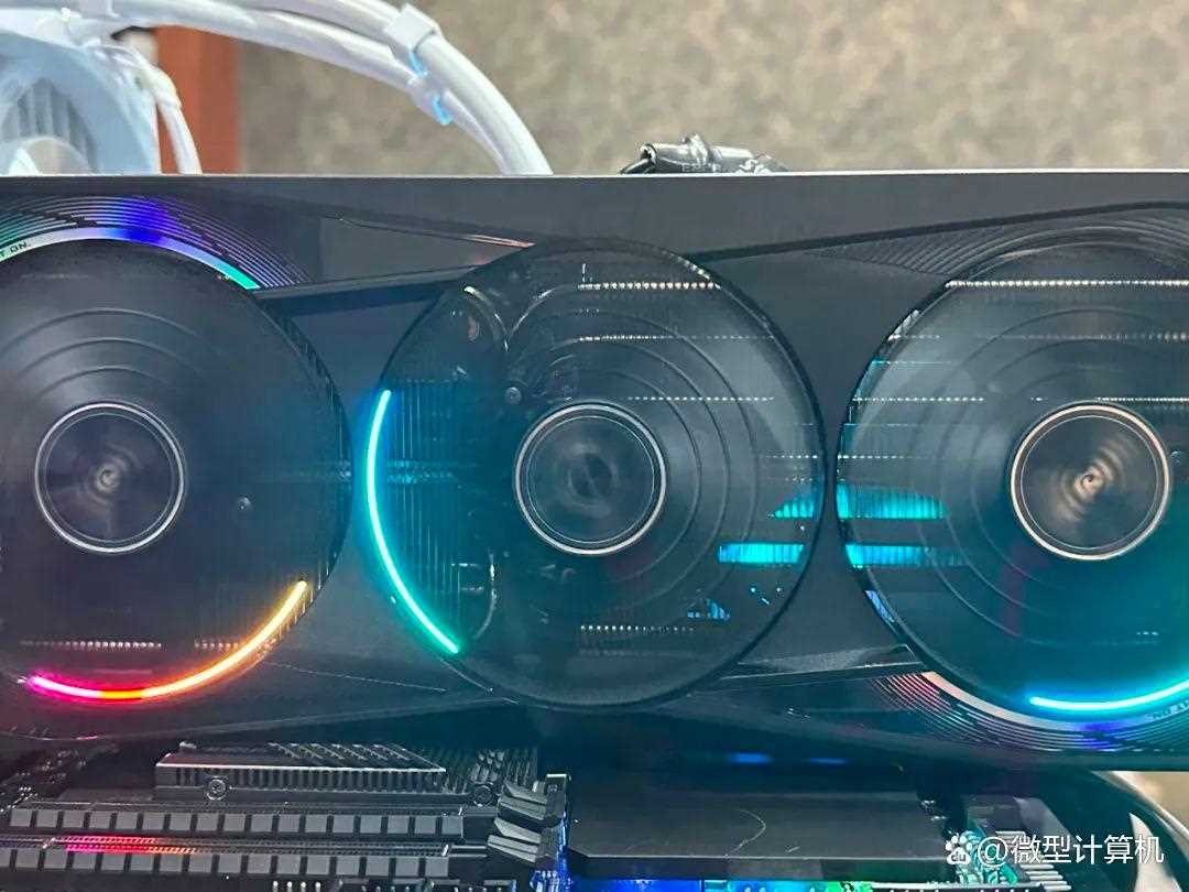 游戏创作俱佳! AORUS GeForce RTX 5070 MASTER超级雕12G显卡测评